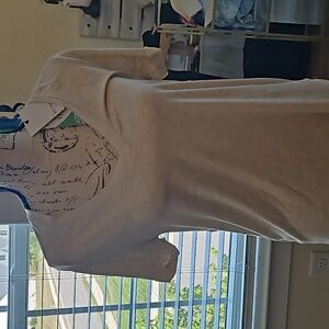 Thread and supply neck t-shirt